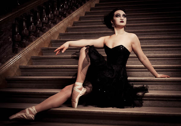 Ballet Fashion - Black Swan