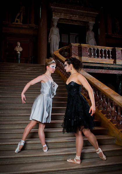chokerende Mindst Pol Ballet Fashion – Black Swan vs. White Swan – Claude Schneider's Photoblog